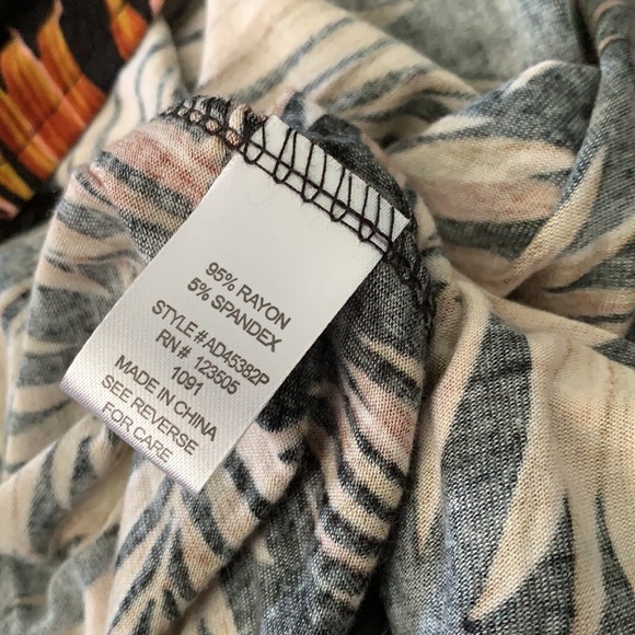 NWT Heart & Hips Tropical Print Dress - Picture 5 of 5